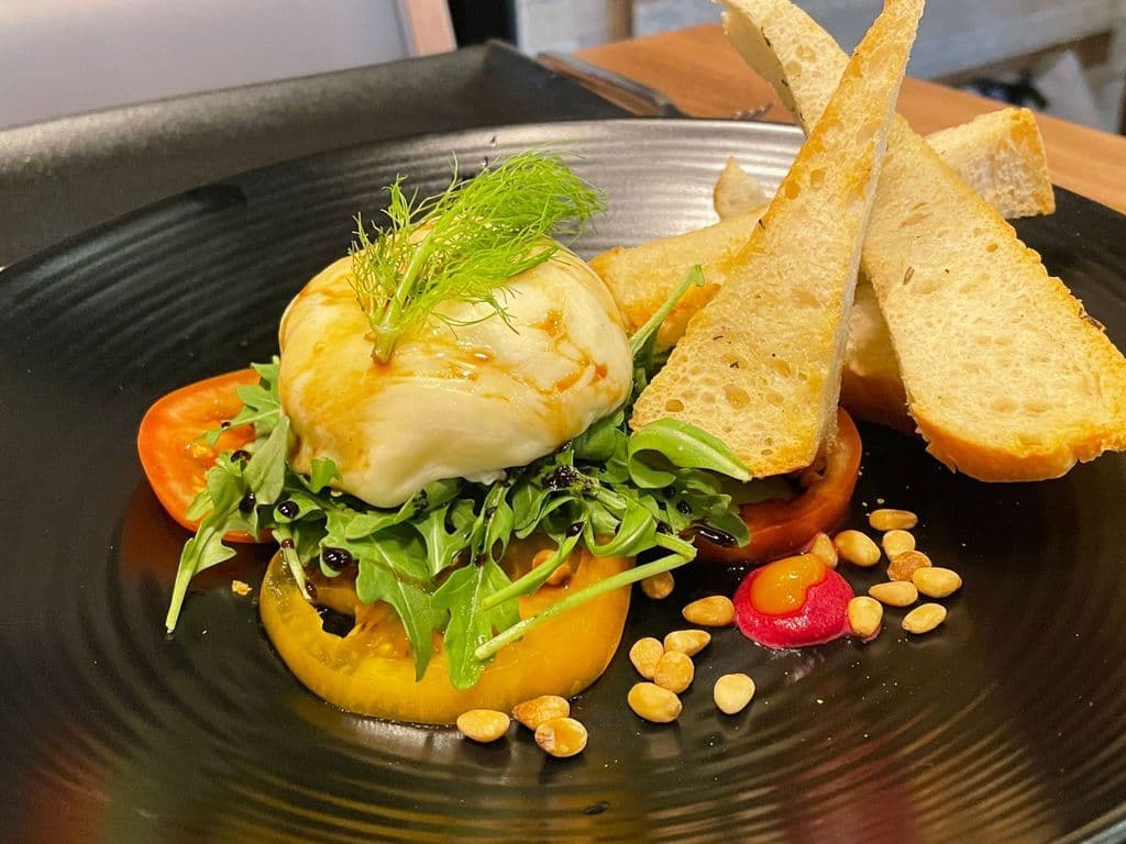 Heirloom Burrata
