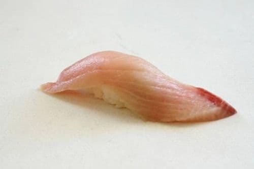 Yellow Tail Sushi (2 Pcs)