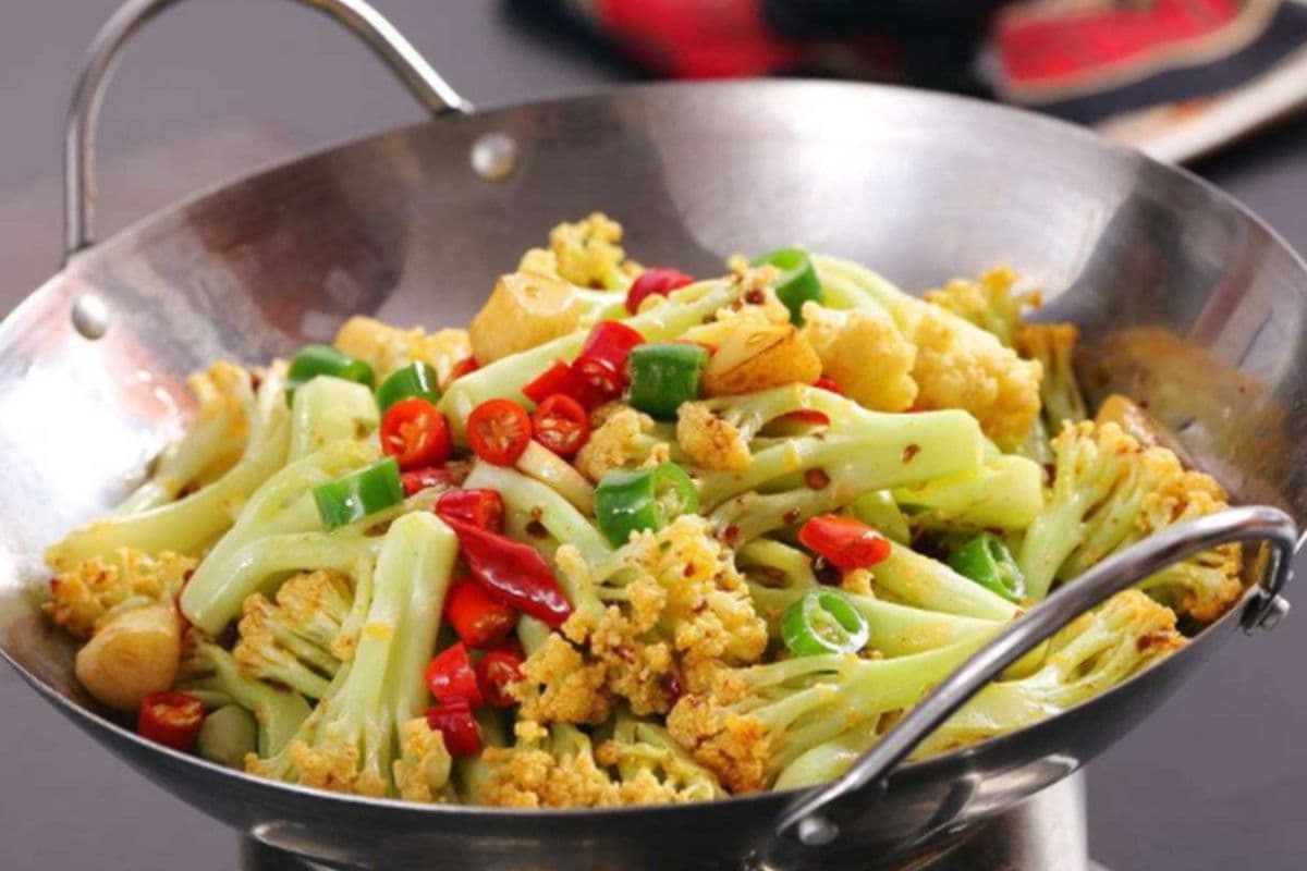 5. Griddle Cooked Cauliflower (干锅花菜)