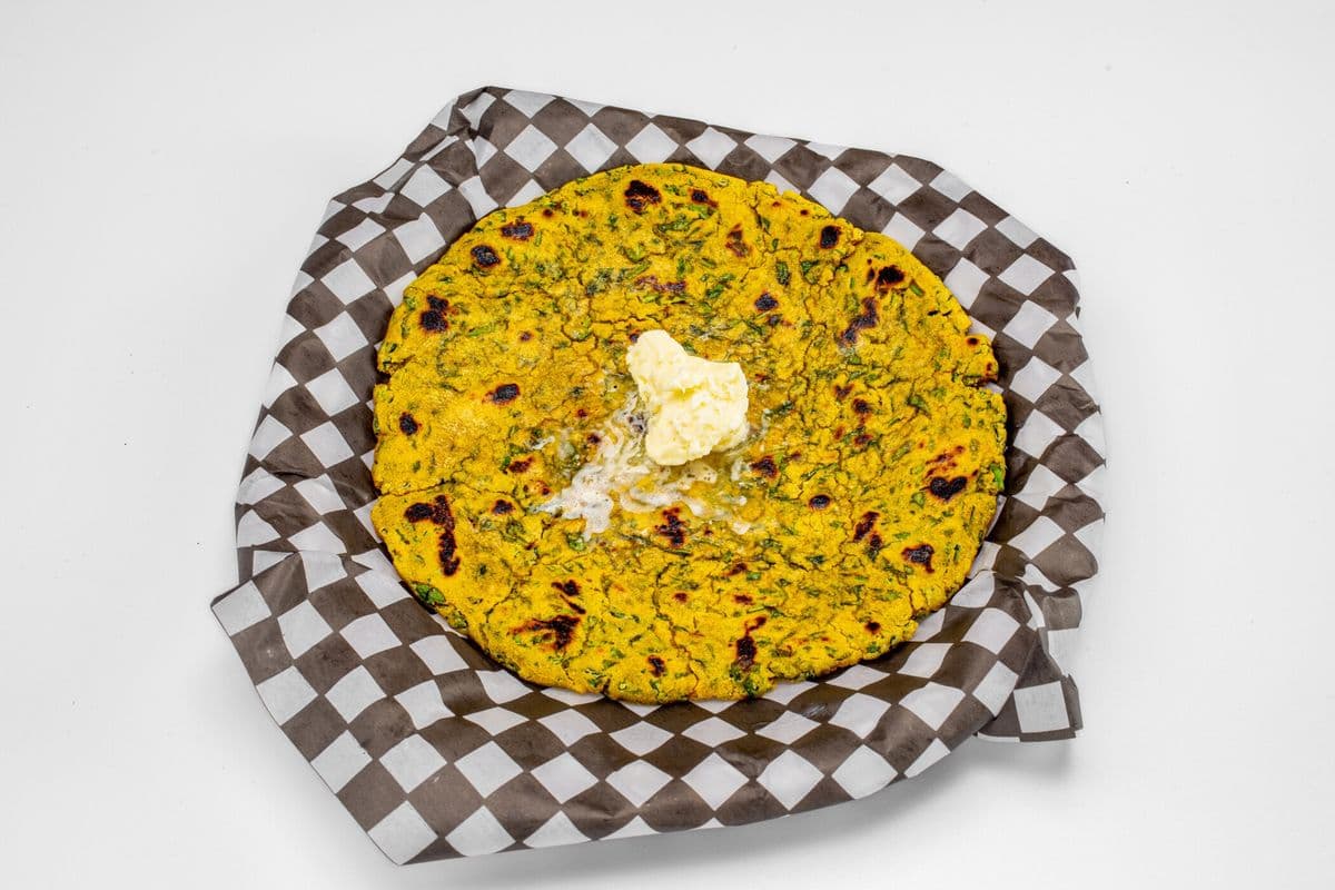 Alu/ Methi Makki Roti