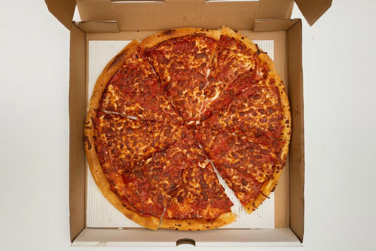 14" Large Pepperoni Yummy Pizza