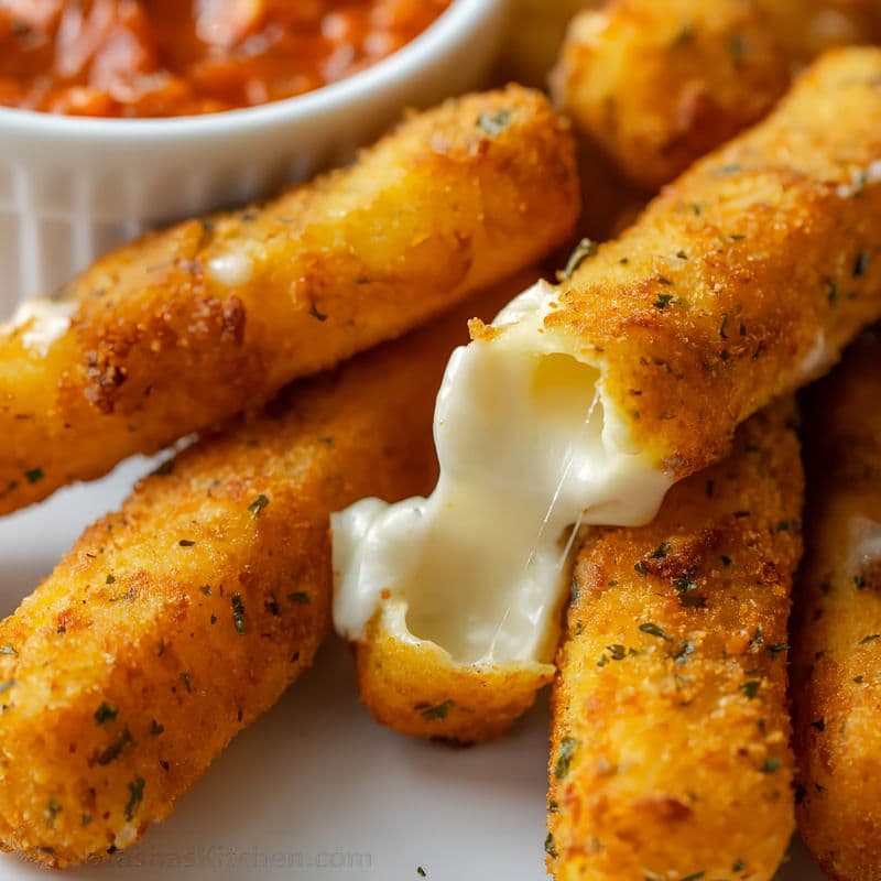 8 Mozzarella Sticks