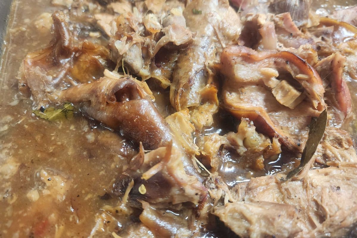 Lechon paksiw (36 oz portion)