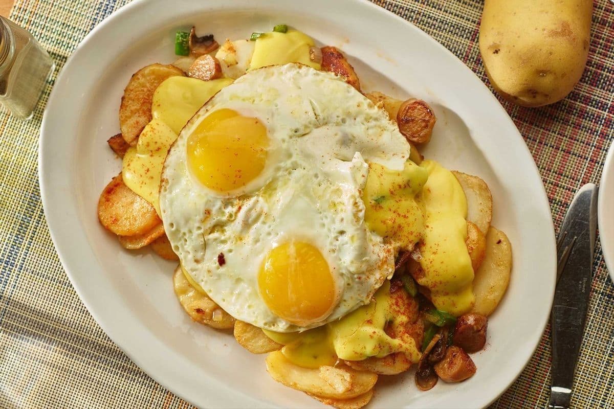 Breakfast Poutine