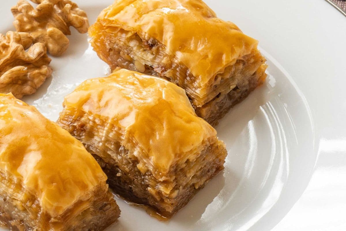 3 pcs Walnut Baklava (3 pieces)