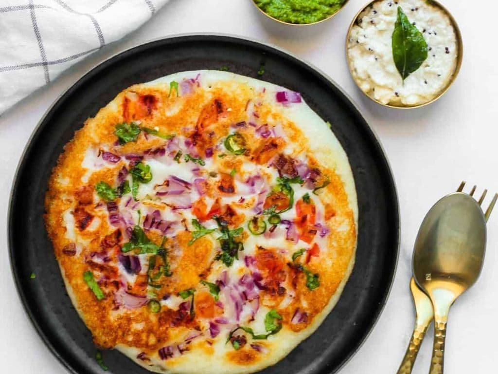 Onion Chilli Uttapam