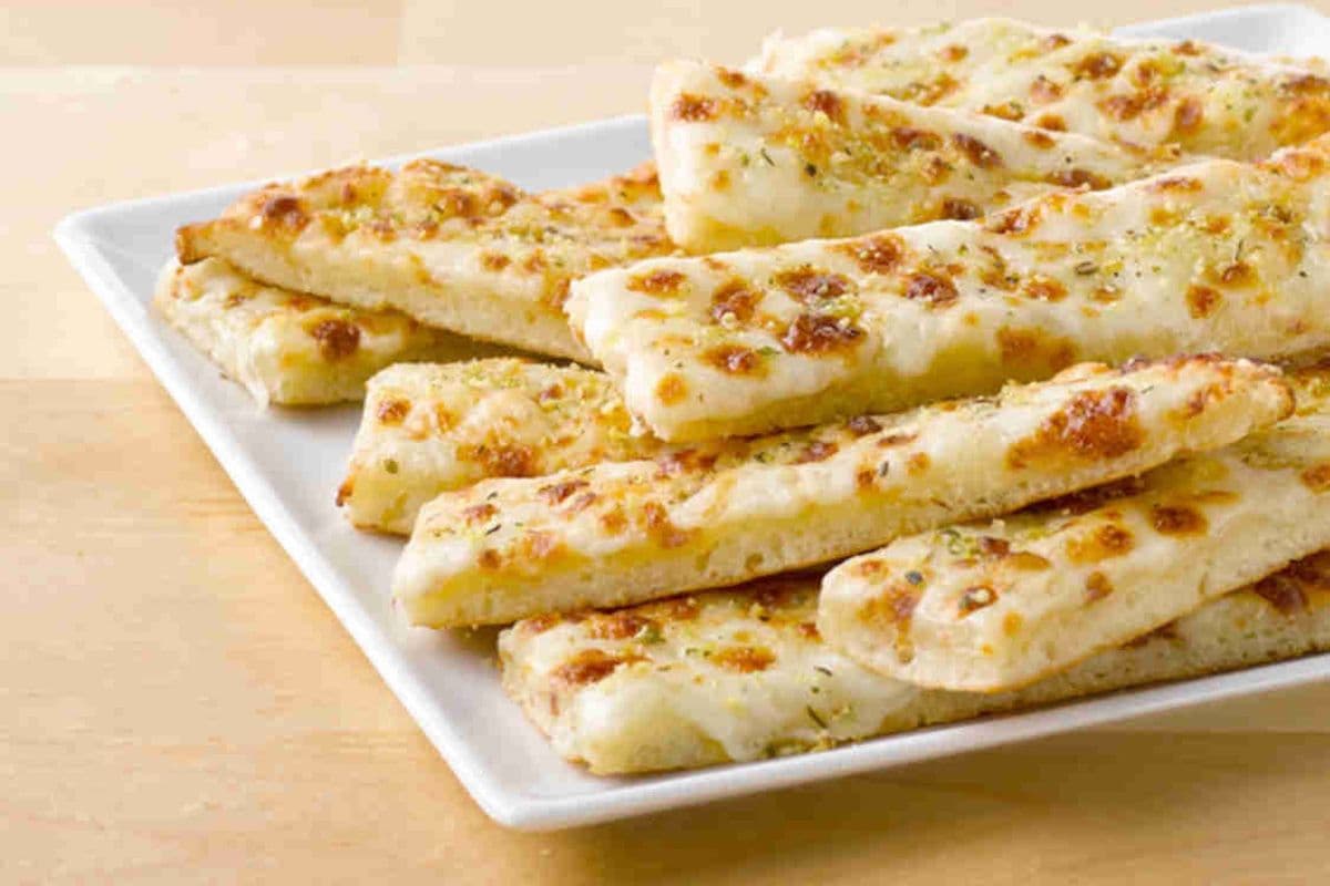 10'' Tuscan Six Cheese Cheesesticks