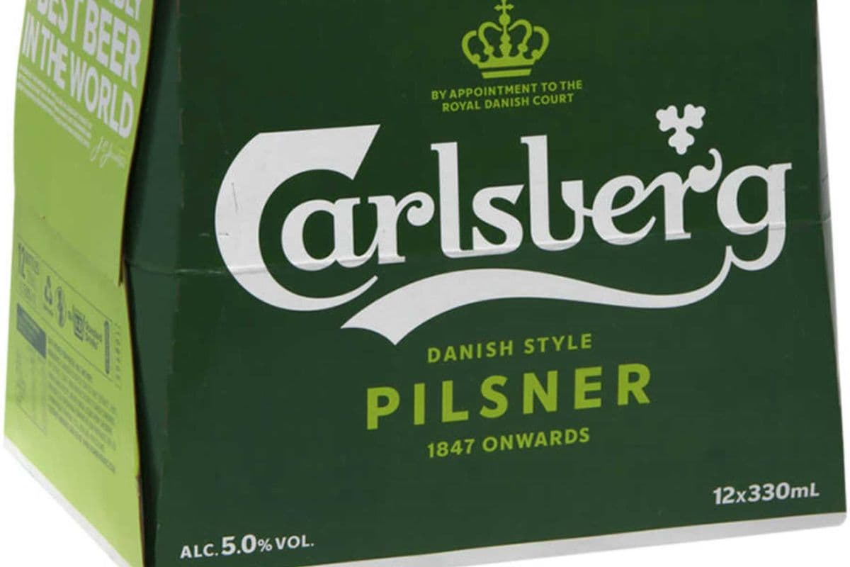 Carlsberg (12 x 330 ml Bottles)