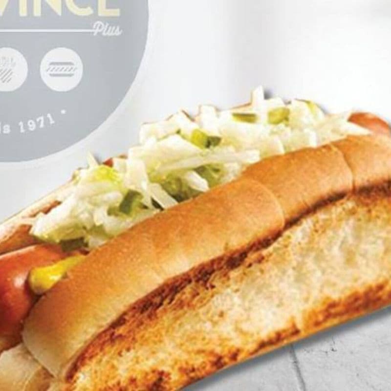 Hot-dog grillé