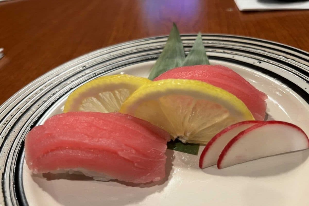 NG5. Tuna Nigiri