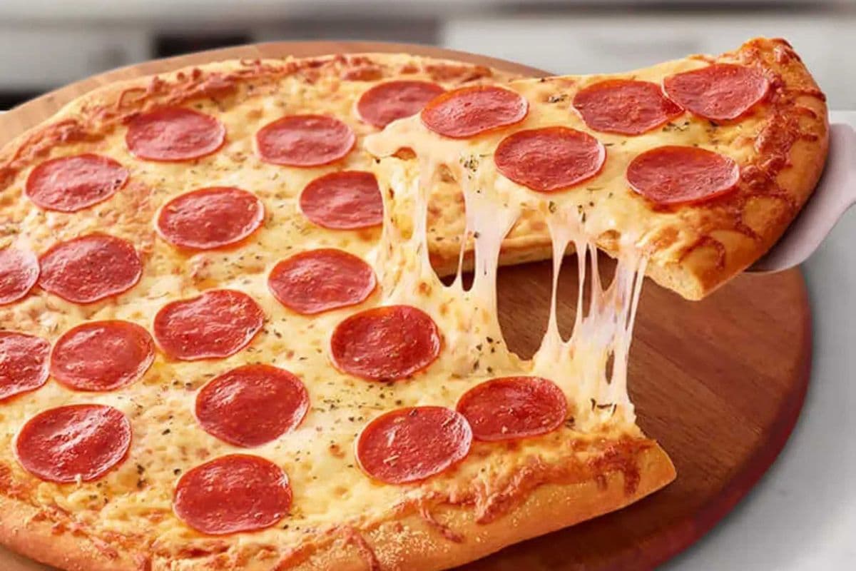 18" Giant Pepperoni Pizza