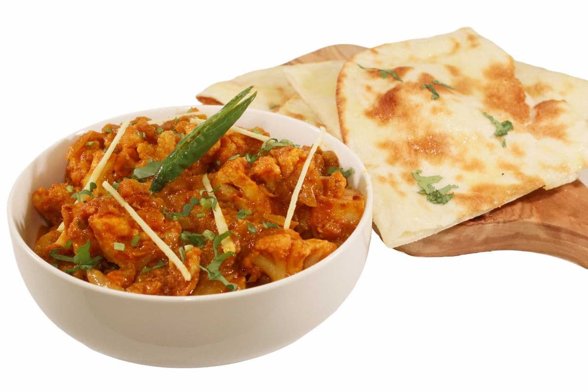 Aloo Gobi Bowl with Naan (Vegetarian)