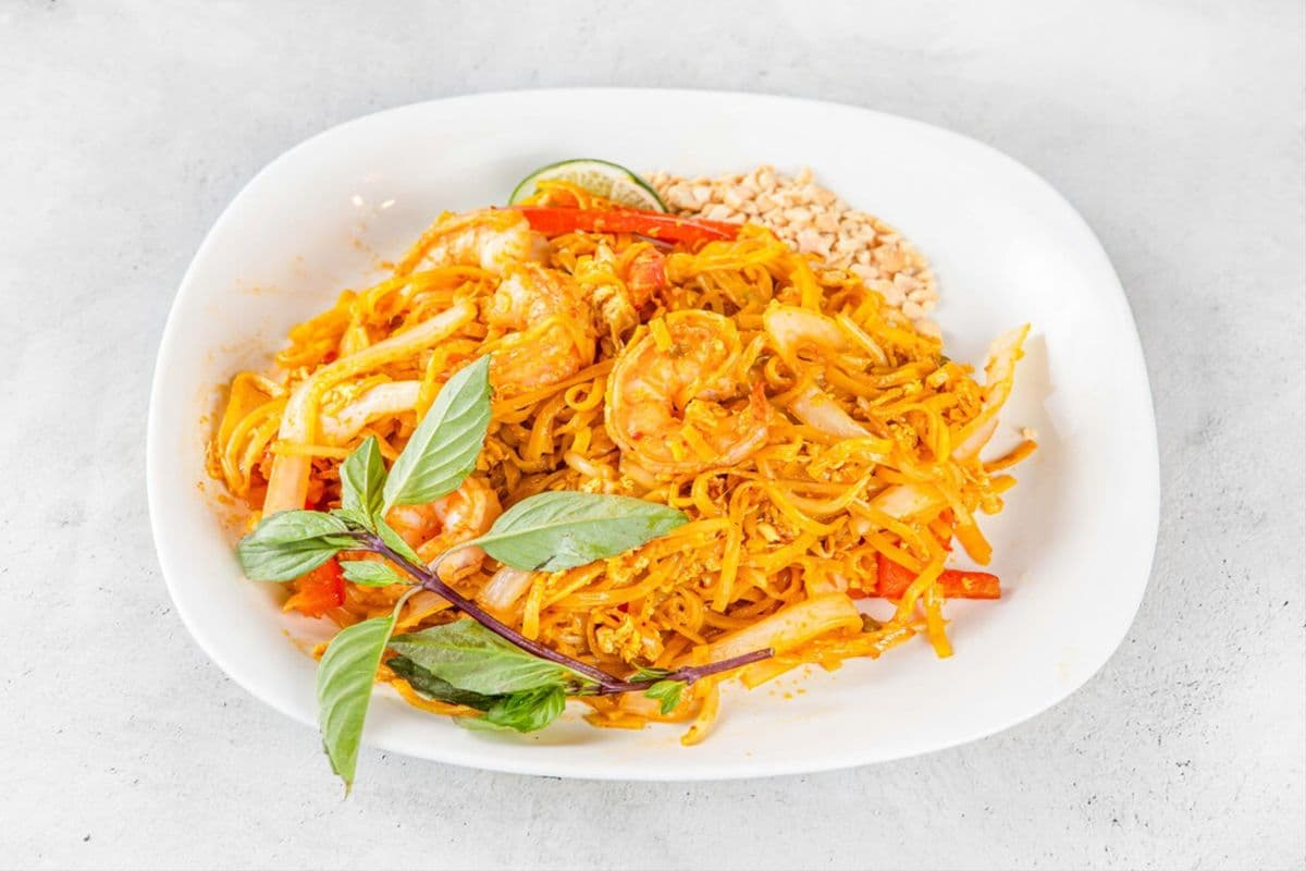 206. Seafood/Meat Pad Thai (Pad Thai Đồ Biển/ Thịt ga/bo)