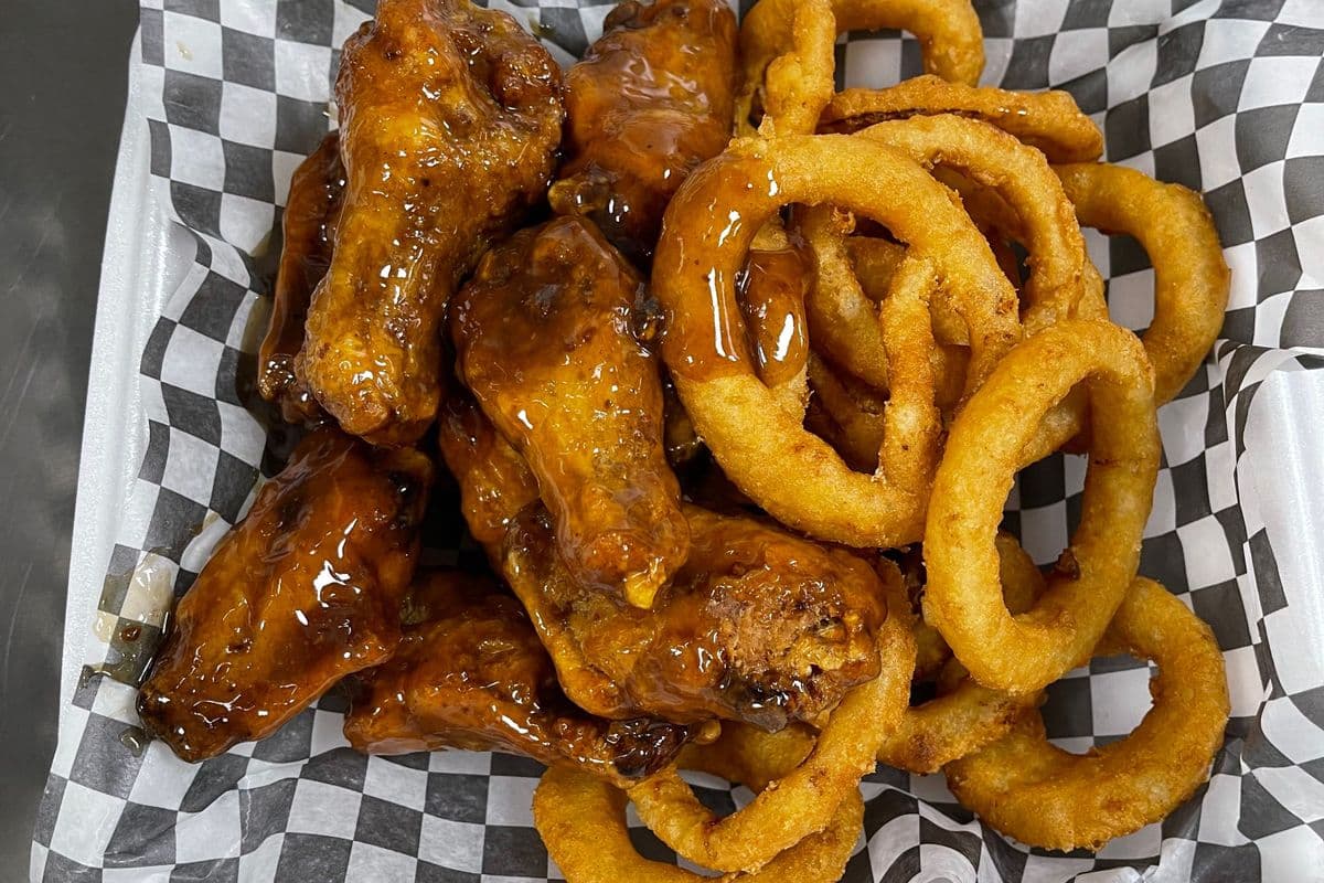 Wings (1 LB)