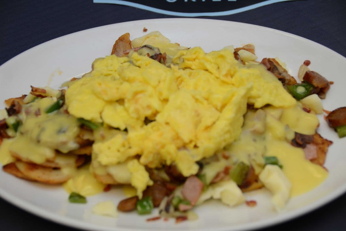 Breakfast Poutine