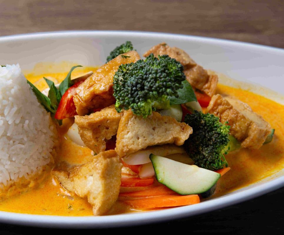 Yellow Curry Stir-fried / Sauté Au Cari Jaune