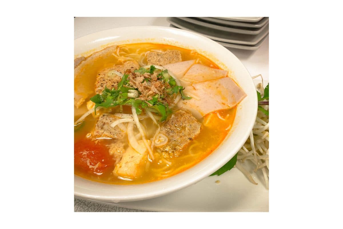 H4. Crispy Egg Noodle