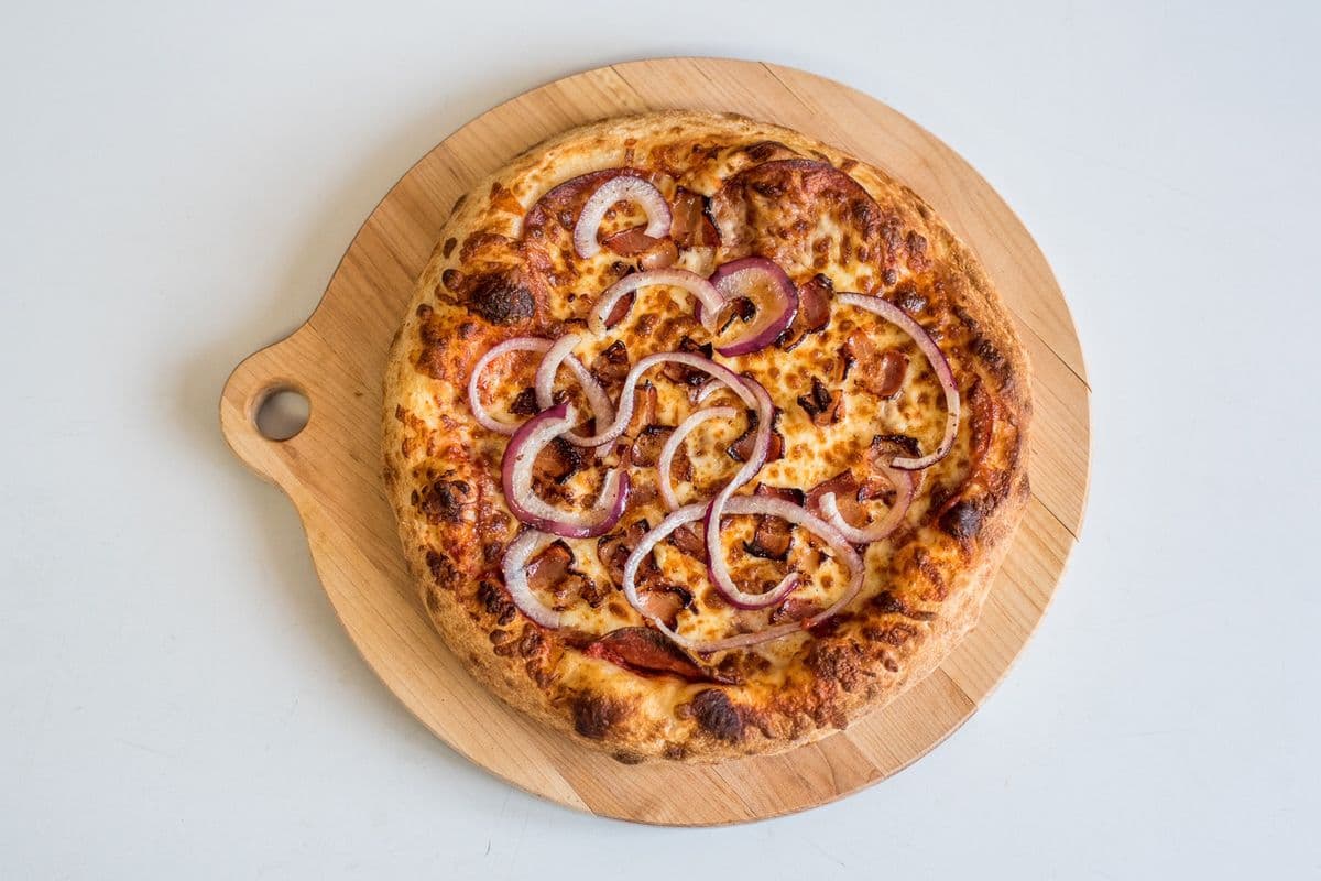 Une pizza spécial sema 14" / One Sema Special Pizza 14"