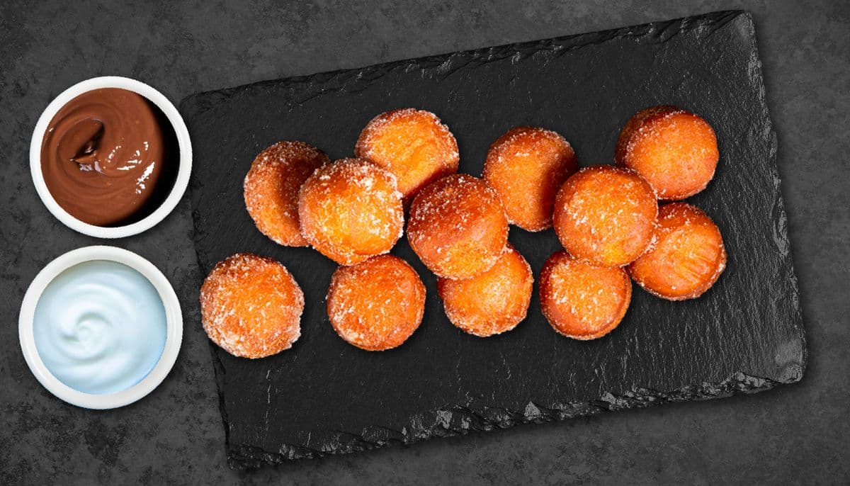 Beignets Chauds / Dough Bites