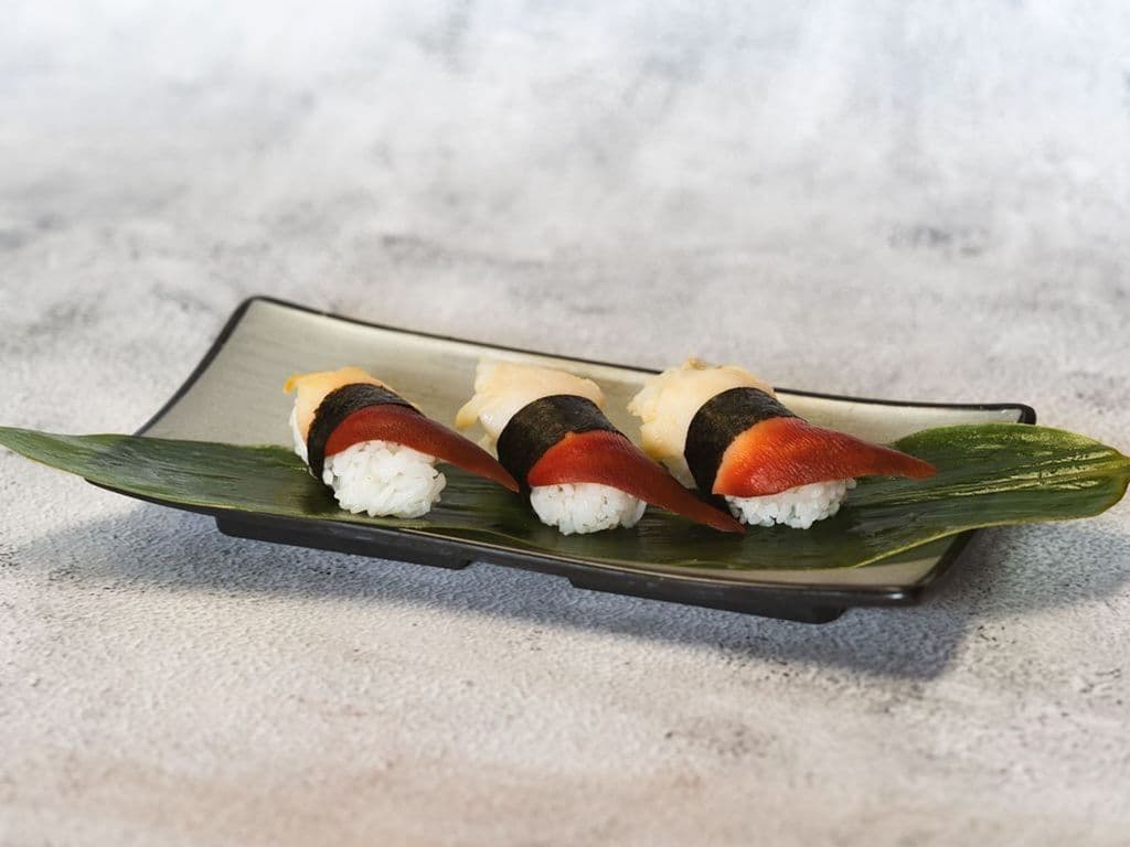SU14 Surf Clam Sushi (3pcs)