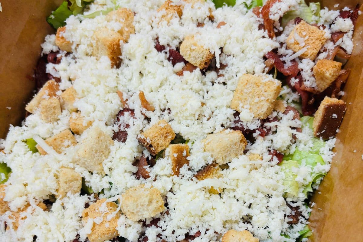 Caesar salad (45oz box)