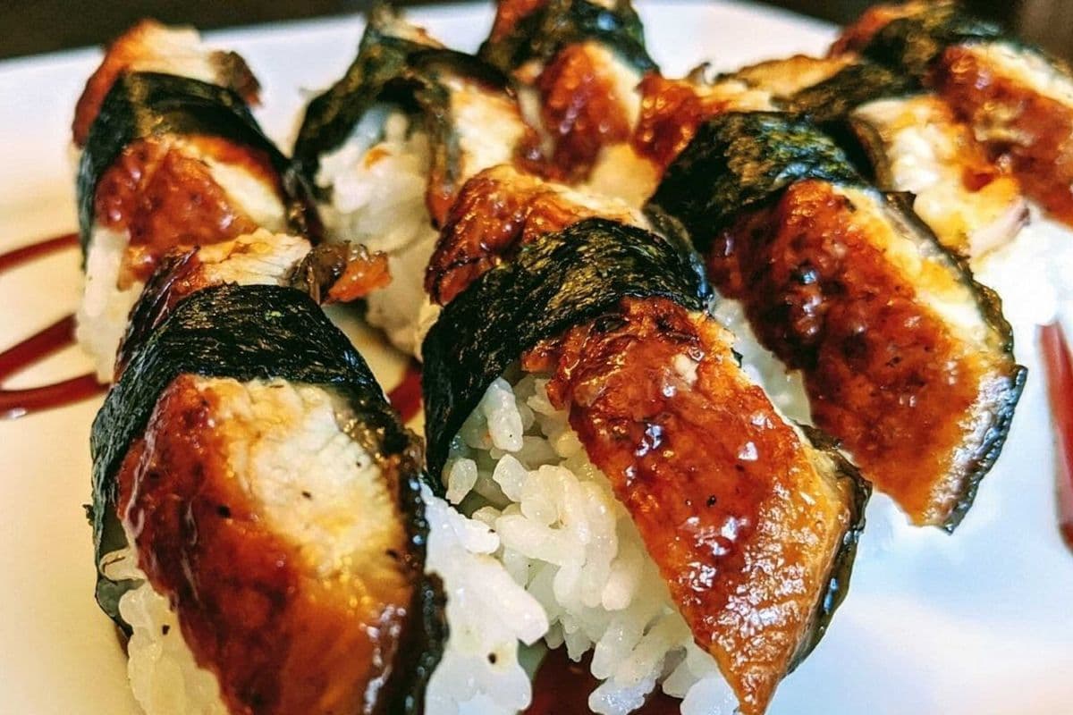 Torched Eel Sushi (2pcs)