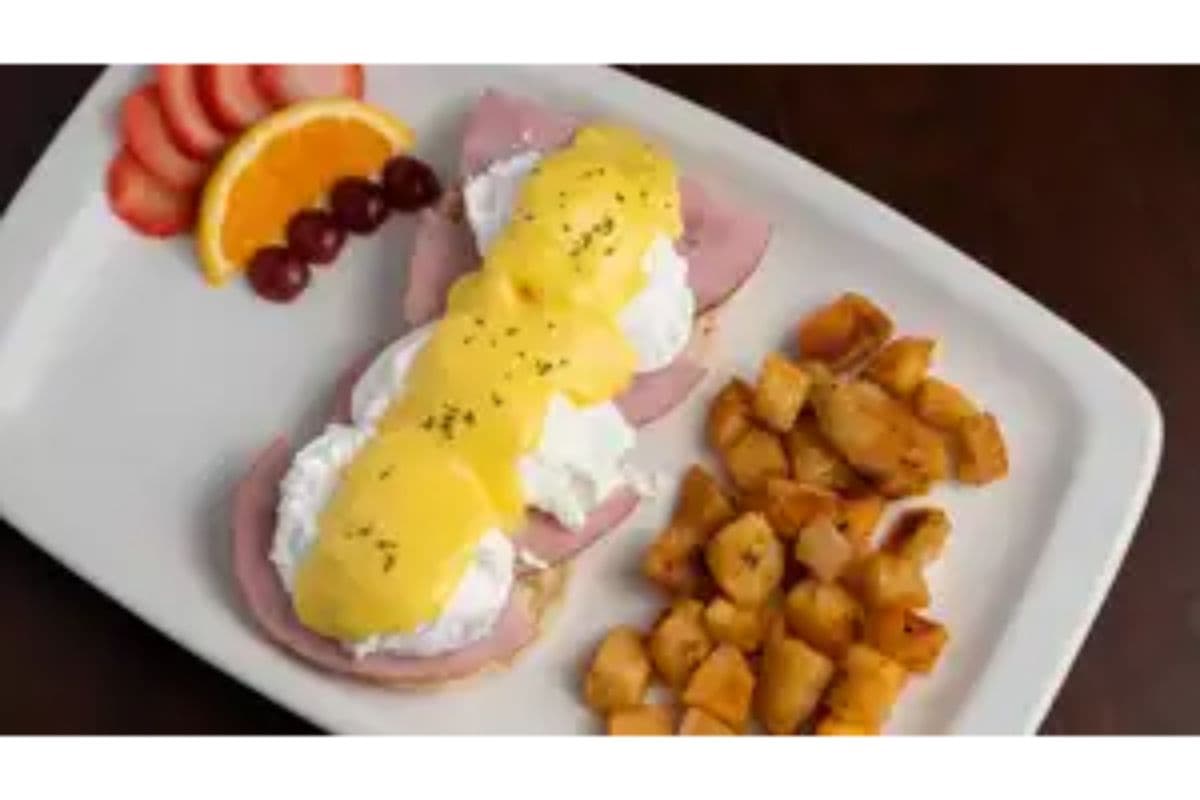 Eggs Benedict with Ham
