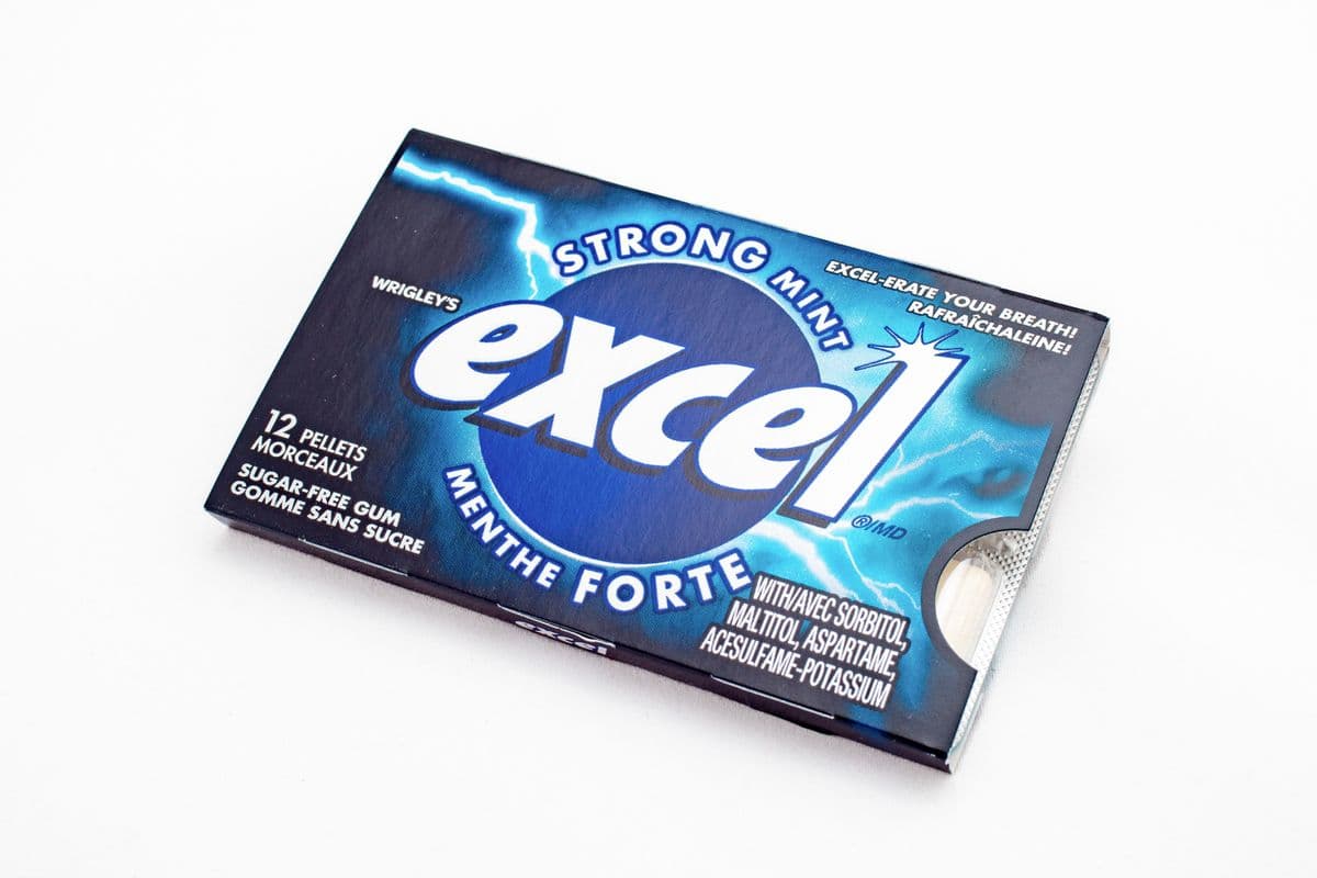 Excel Strong Mint Sugar-Free (12 Pieces)