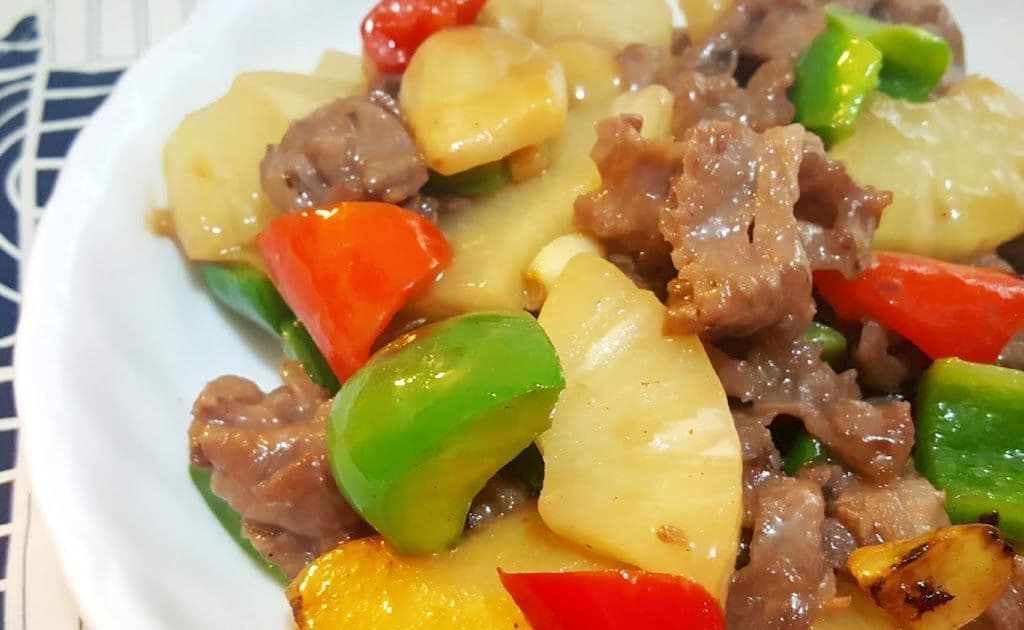 SauteedBeefWithGinger&Pineappl 紫蘿炒牛肉