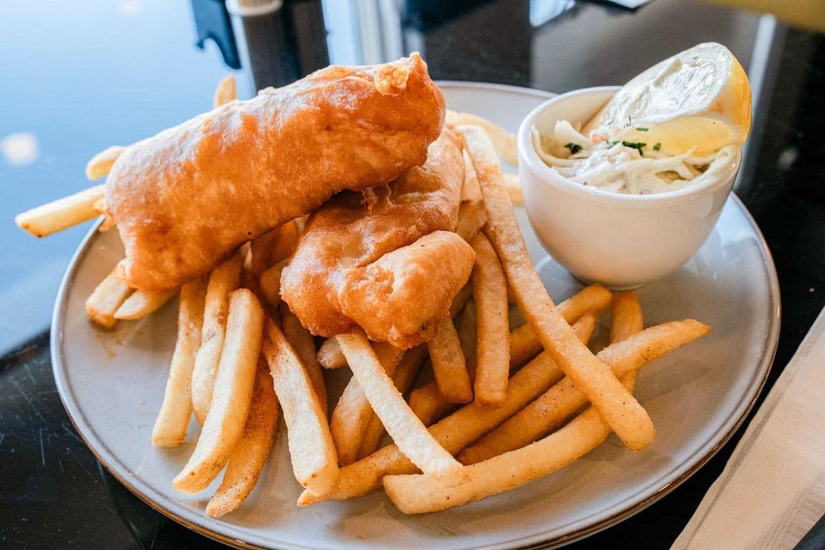 Fish and Chips (2 pcs)