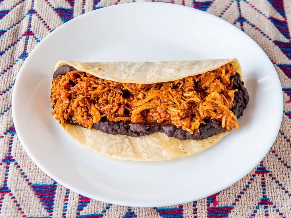 Taco Tinga de Pollo (chicken)