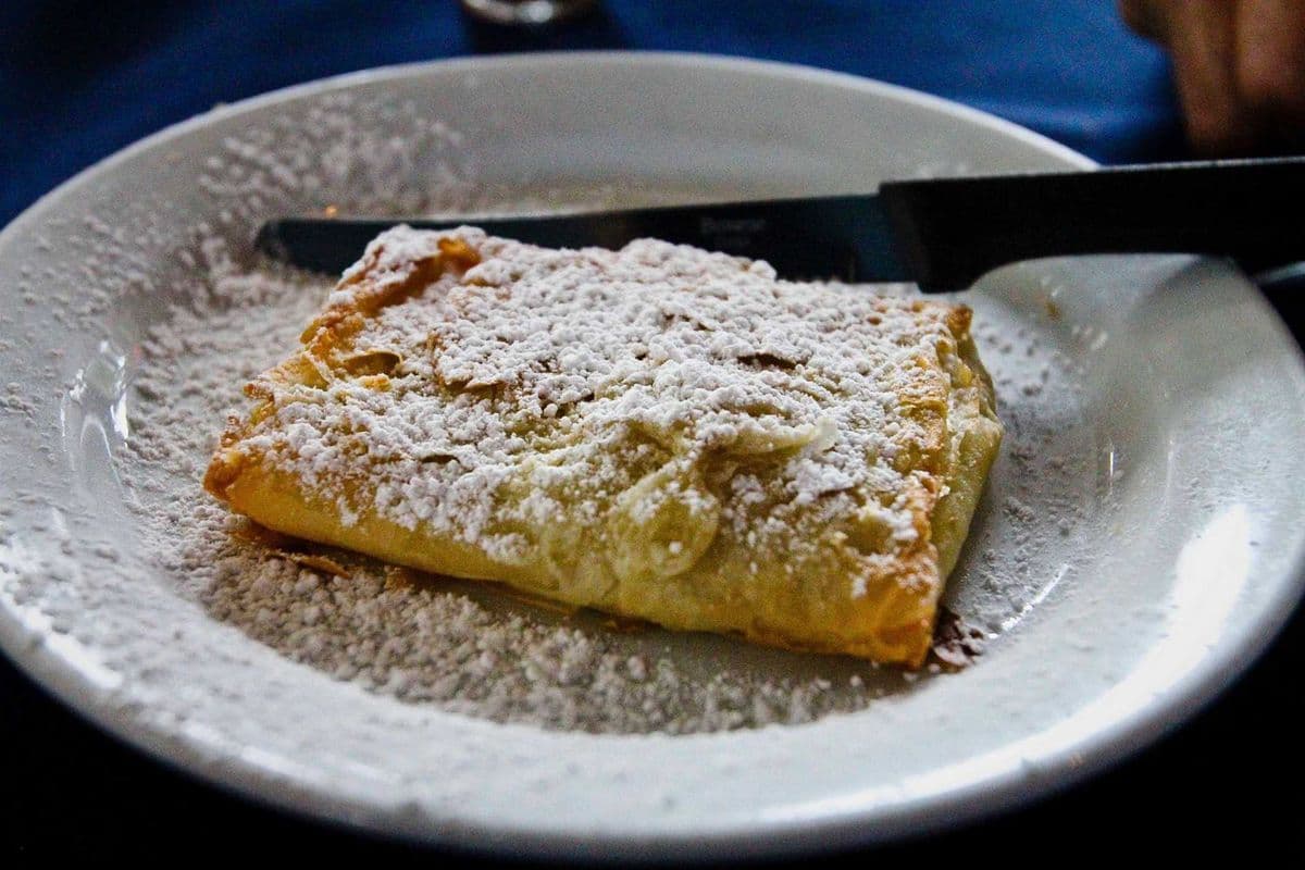 Bougatsa