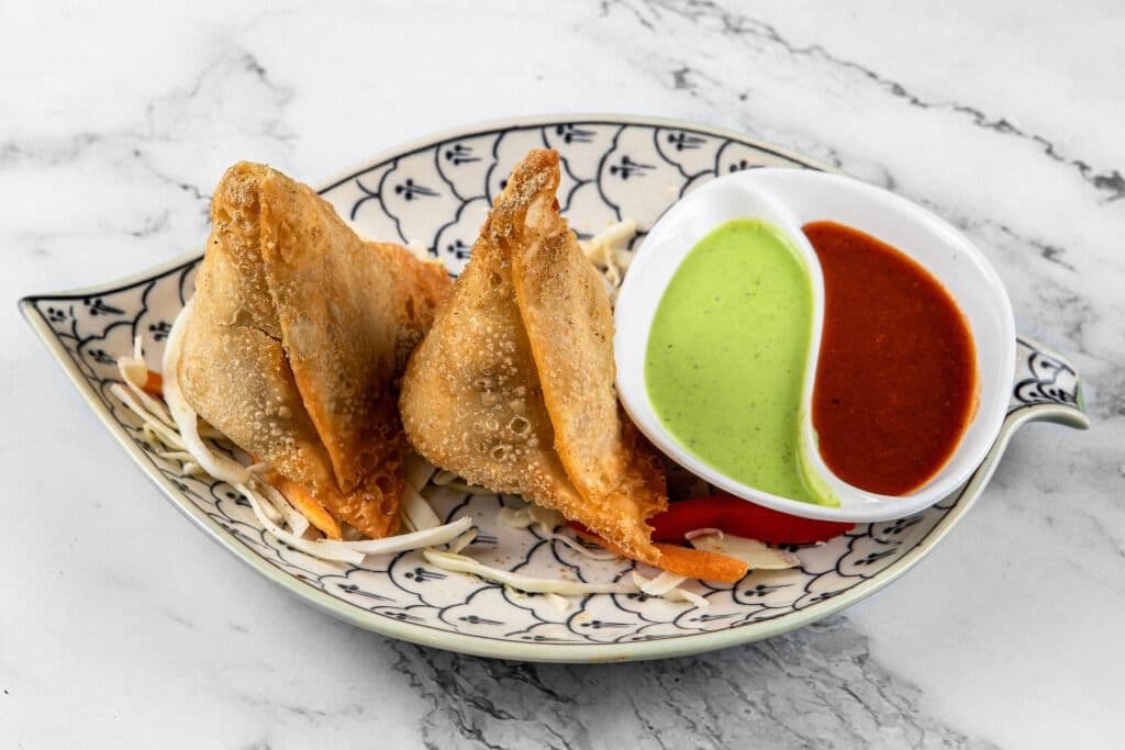 Veg Samosa Handmade (2pcs)