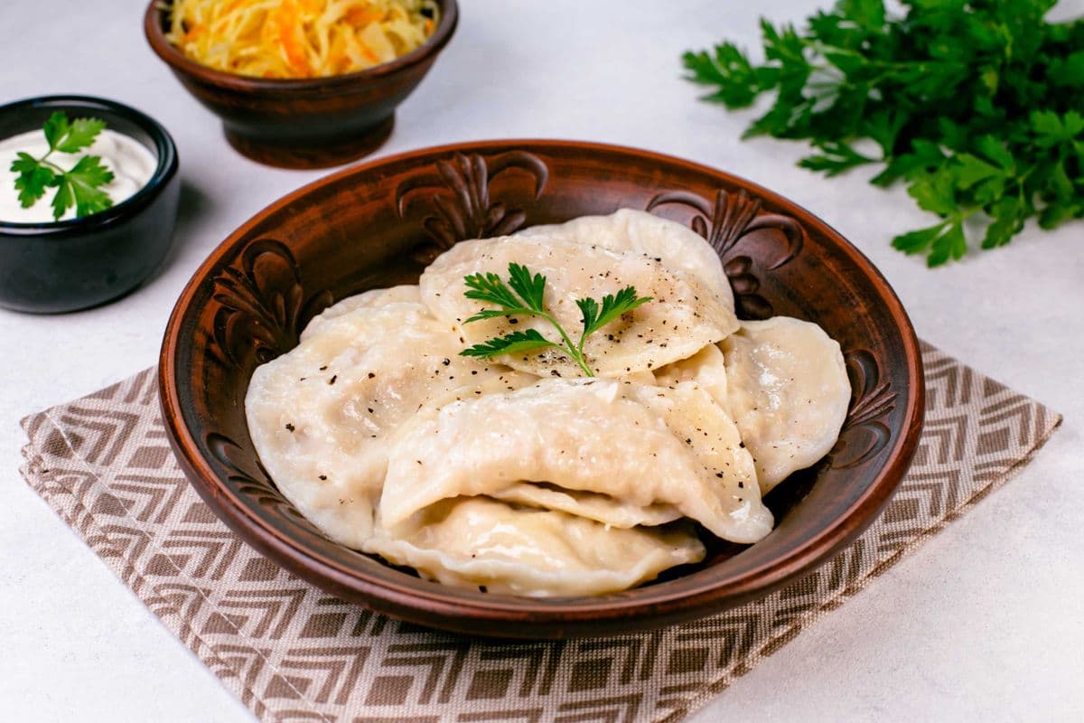 Sauerkraut and wild mushrooms perogies VEGAN (1 dozen/ 300g) (579 Cal)