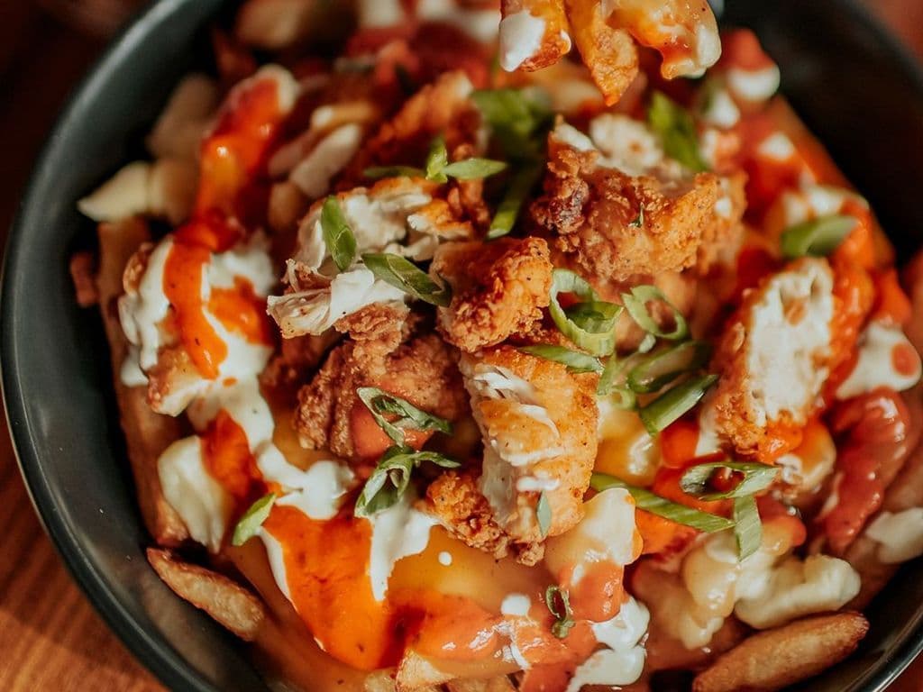 Poutine poulet Buffalo - Repas / Meal Buffalo Chicken Poutine