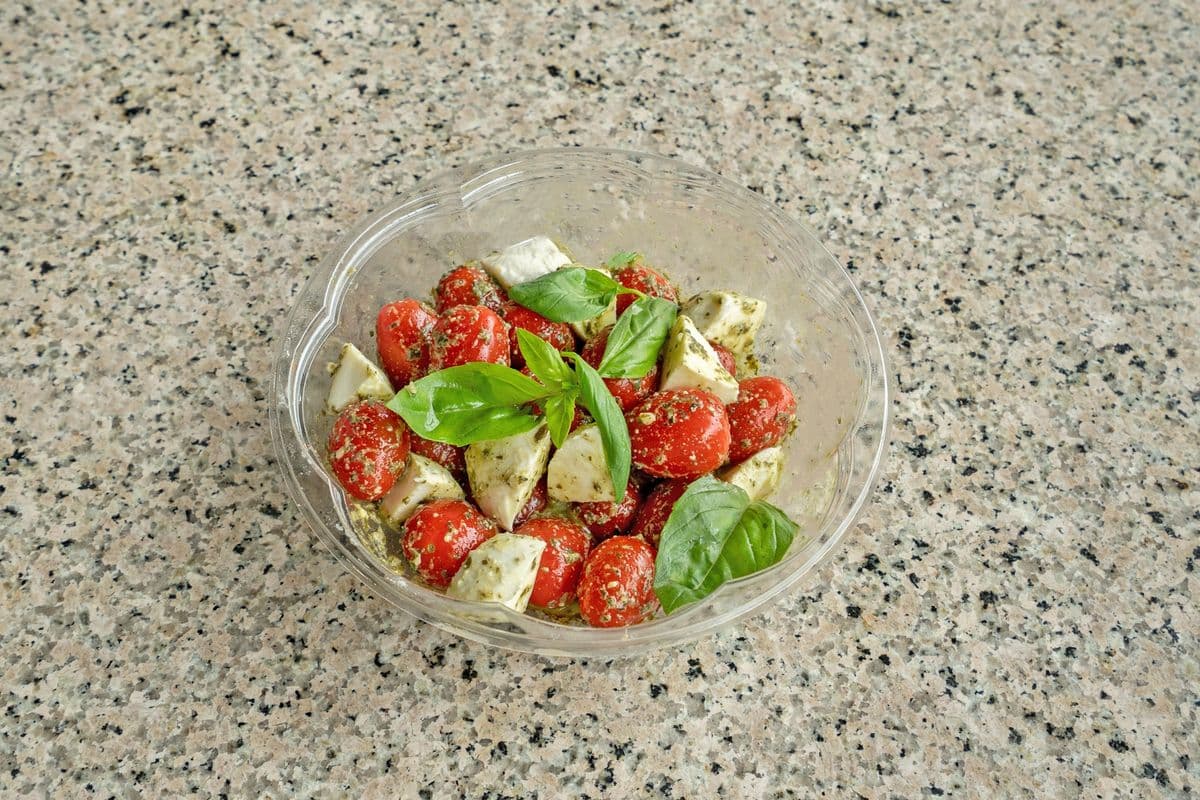 Salade Aux Tomates et Bocconcini