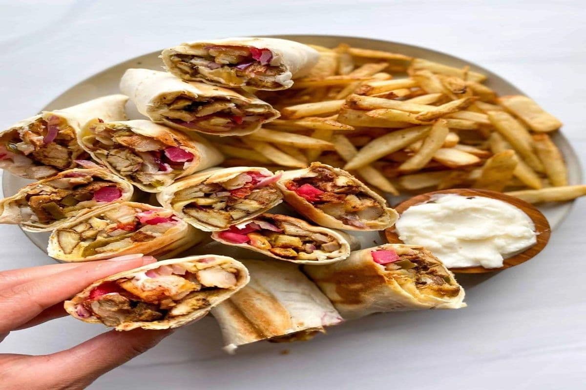 Family Pack with Shawarma Sandwich (For Four People)