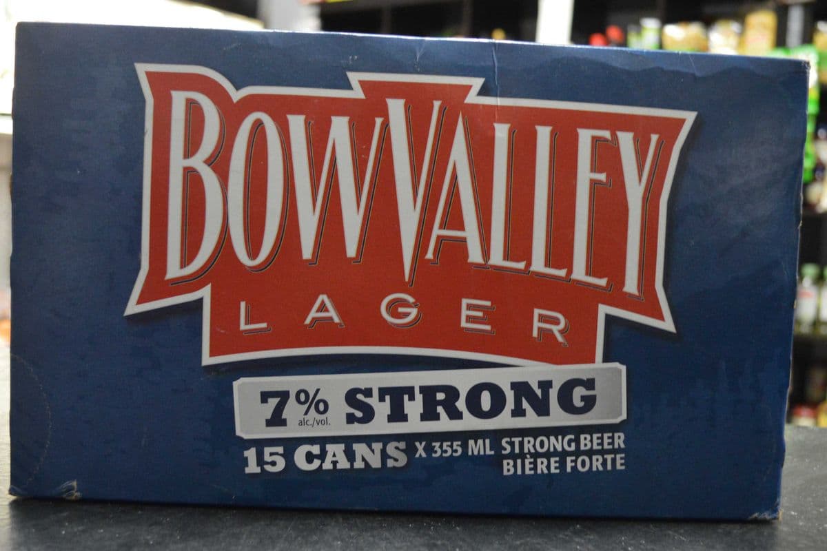 Bow Valley Strong Lagar (15 x 355ml Bottles) (1 x 355)