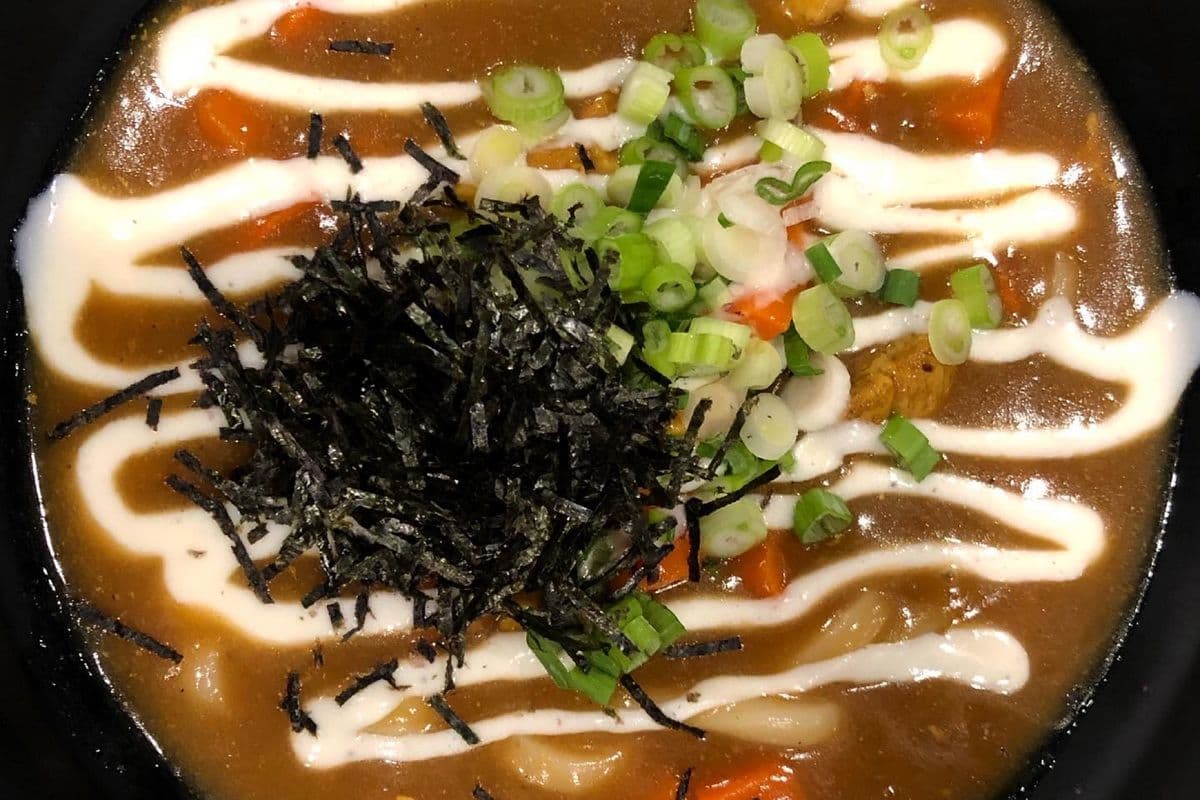 New Delhi Curry Chicken Udon (V)
