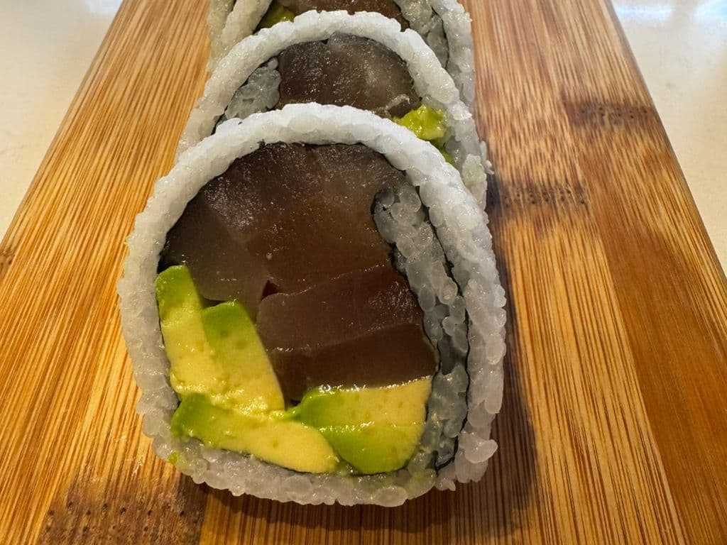 Tuna Avo ROLL