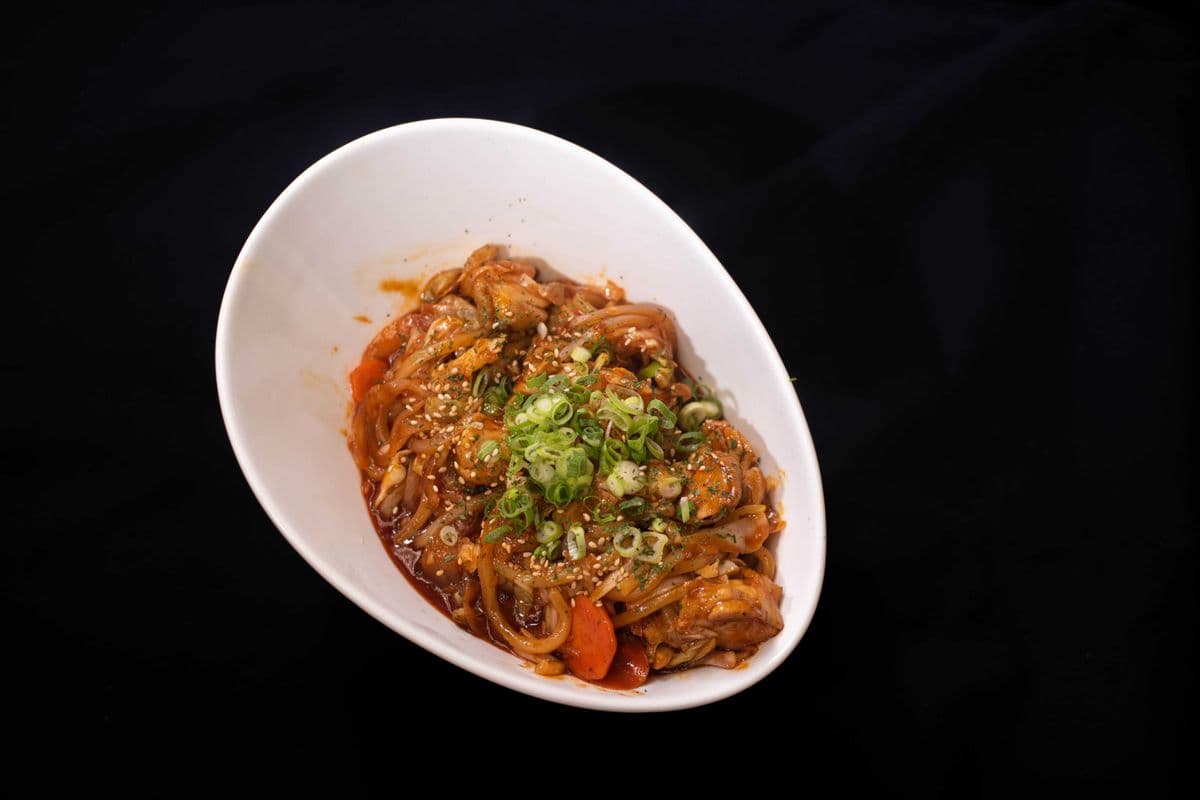 Spicy Stir-Fried Chicken Noodle