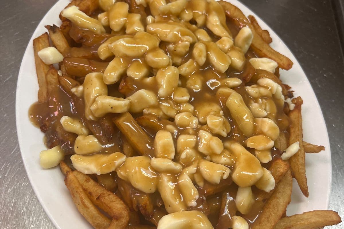Poutine régulière / Regular Poutine