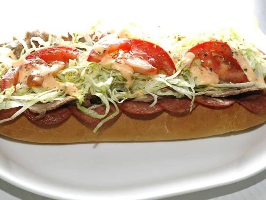 Sous-Marin 8" Steak et Pepperoni / Steak and Pepperoni Submarine