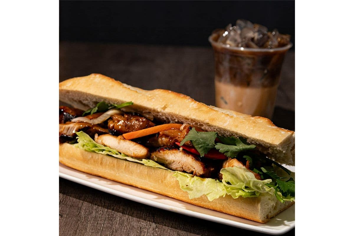 BM4. Grilled Chicken Banh Mi | Bánh Mì Gà Nướng