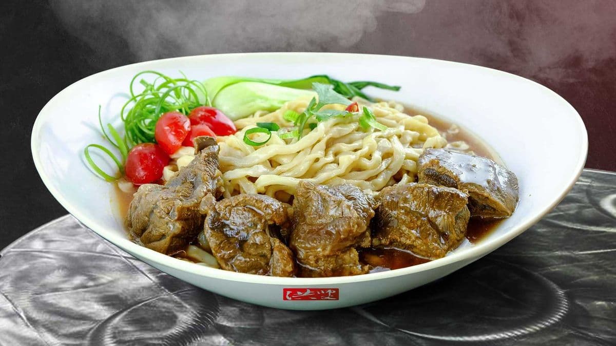 A4. Champion Braised Beef with Noodle in Tomato Soup