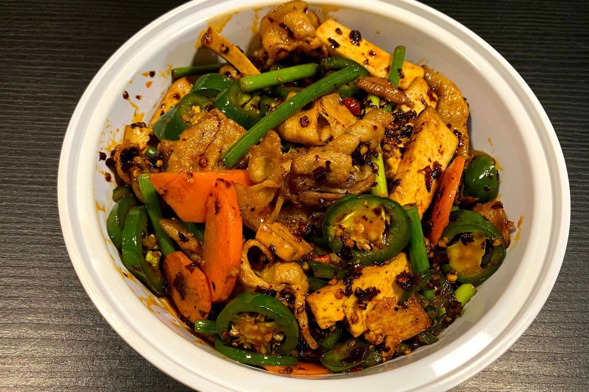 P1. Spicy Pork and Garlic Stems 生炒鹽煎肉