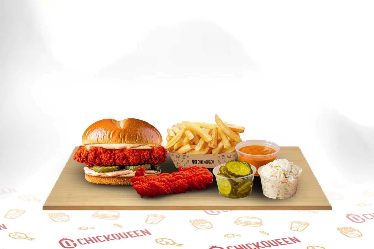 CQ Hot Box (OG Classic Sandwich, 1 Chicken Tender, Fries, Coleslaw, Pickles and Sauce)