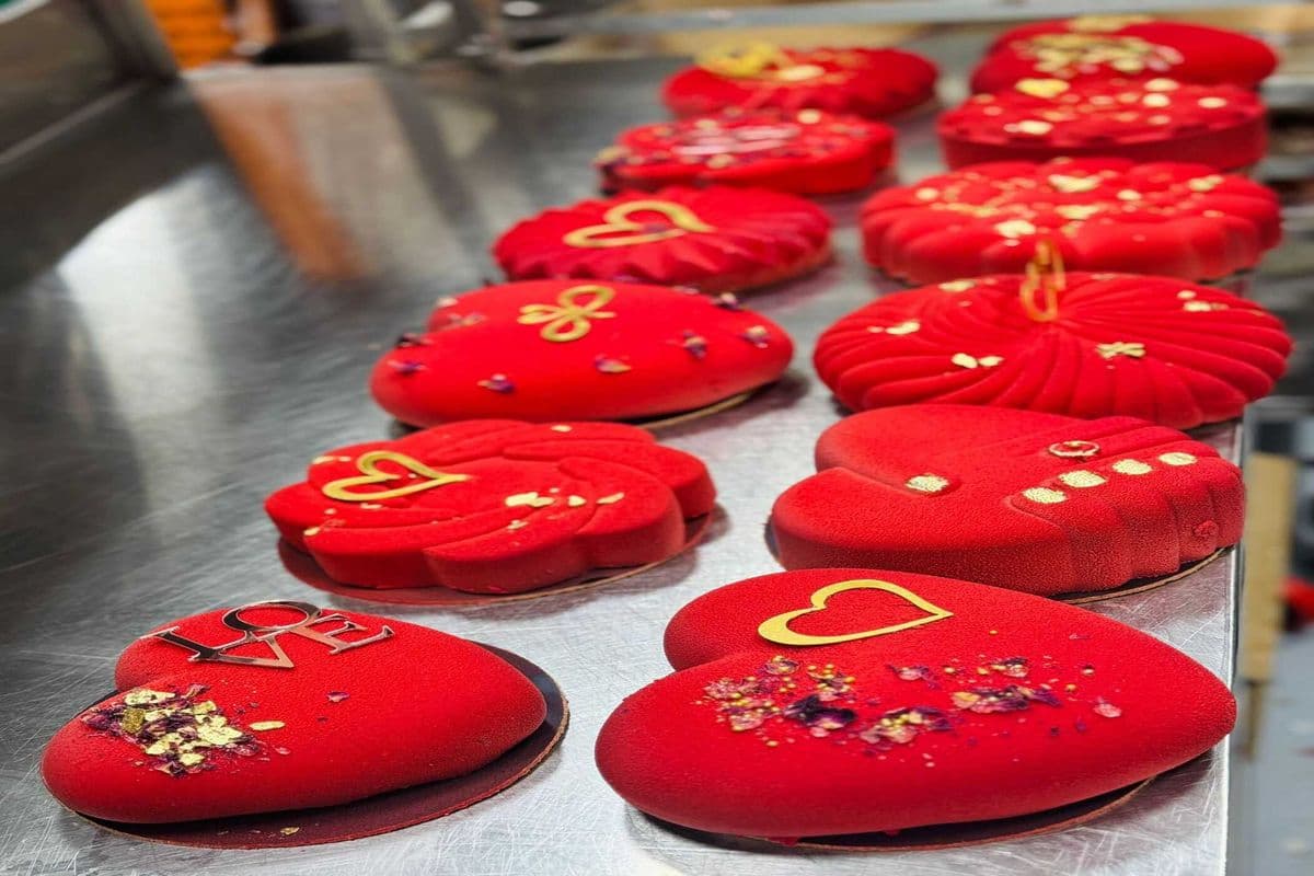 Hot Selling Valentine Heart Shape cake