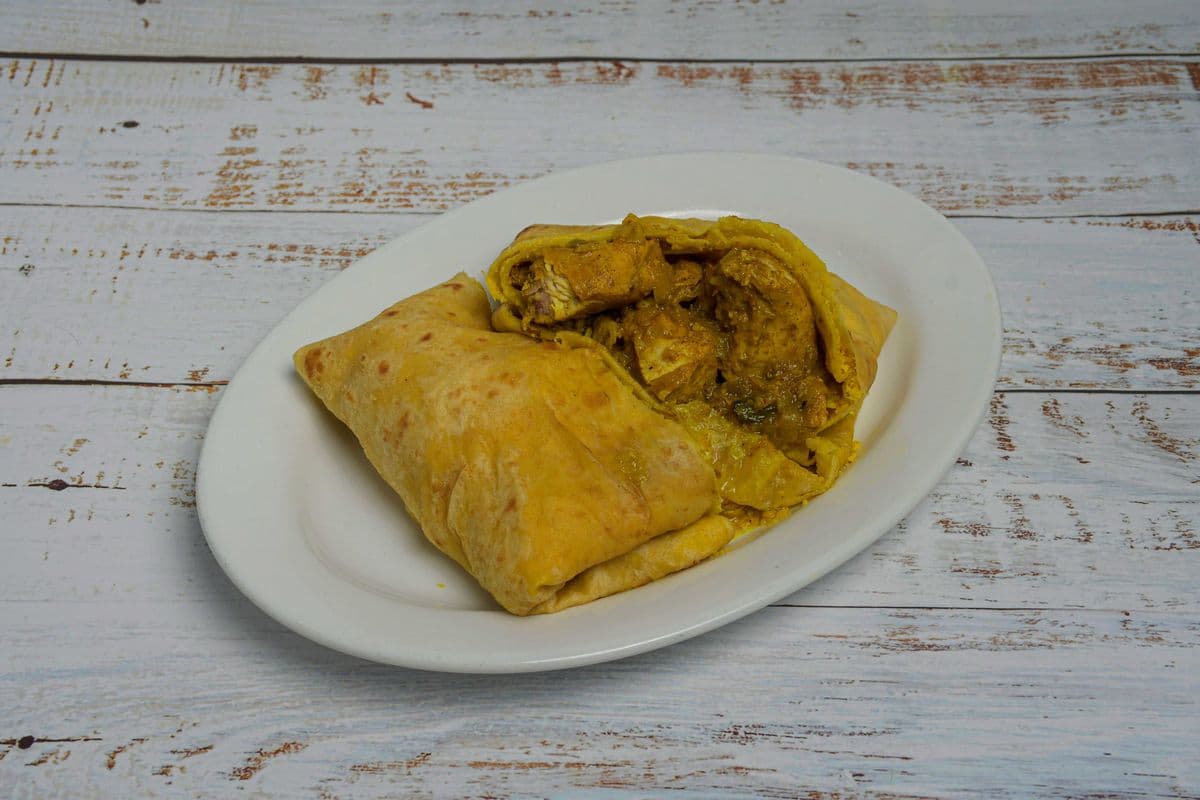 BONELESS CHICKEN CURRY (RICE OR ROTI)