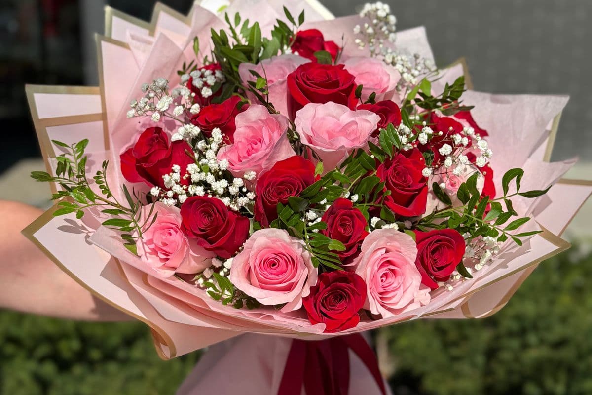 Romantic Pink & Red Roses Bouquet